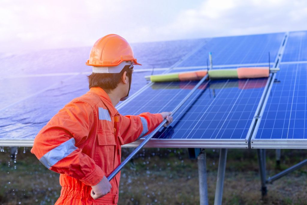 nettoyage panneaux solaires-couleur